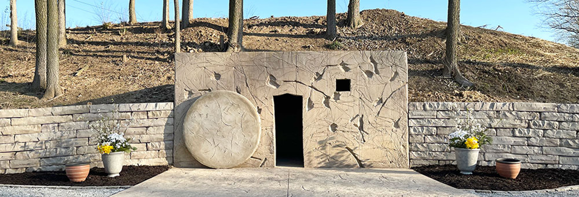 Resurrection_Garden_Tomb_Front.jpg